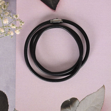 NVR Men Black wraparound bracelet