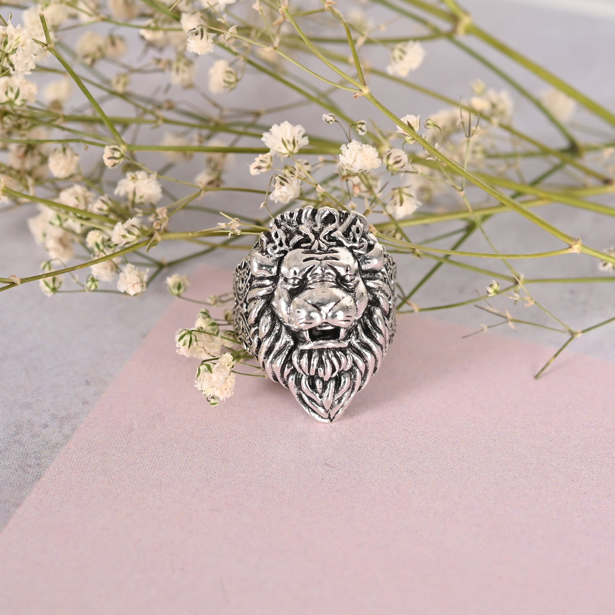 NVR Men Silver-Plated Lion Face Finger Ring