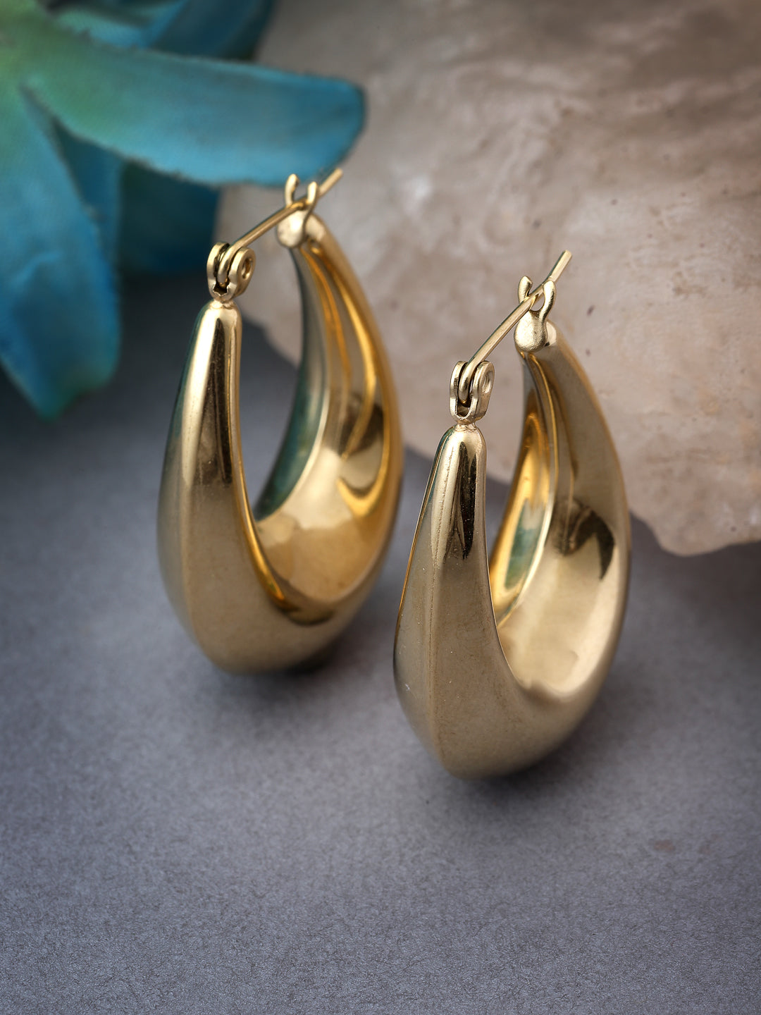 NVR Gold plated hoop earrings