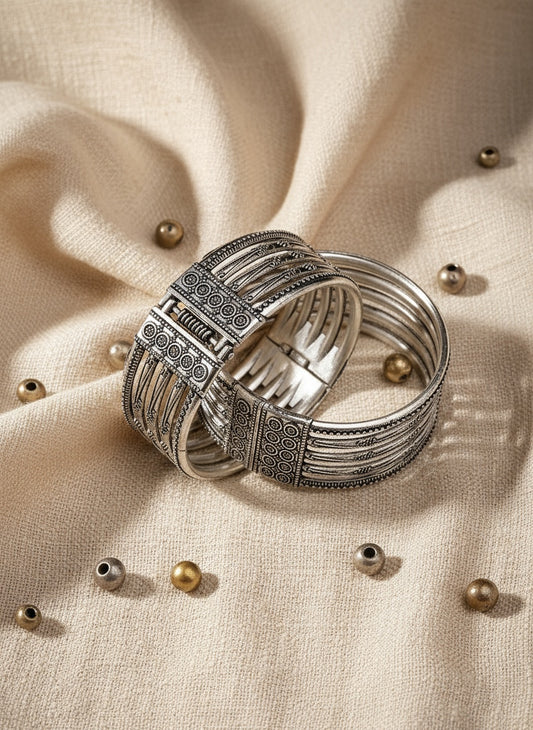 NVR Women Set of 2 Silver-Toned German Silver Oxidised Kada Bangle