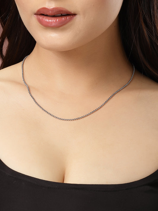 NVR Women Silver-Toned German Silver Oxidised Chain