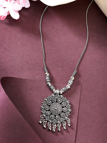 NVR Women Silver-Toned Floral Shape Pendant with Chain