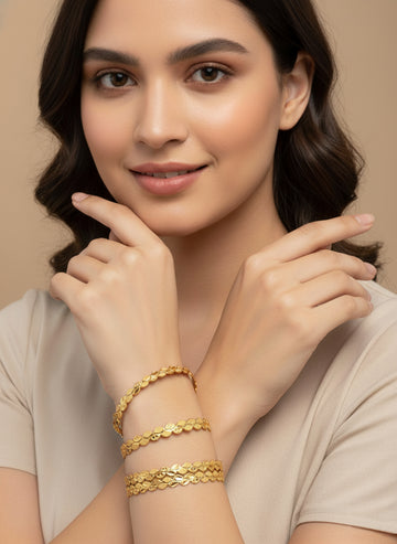 NVR Women's Set of 4 Gold-Plated Leaf Shaped Traditional Bangles