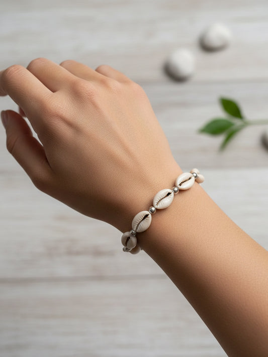 NVR Women Handmade Cowrie Shell & Beaded Bracelet 