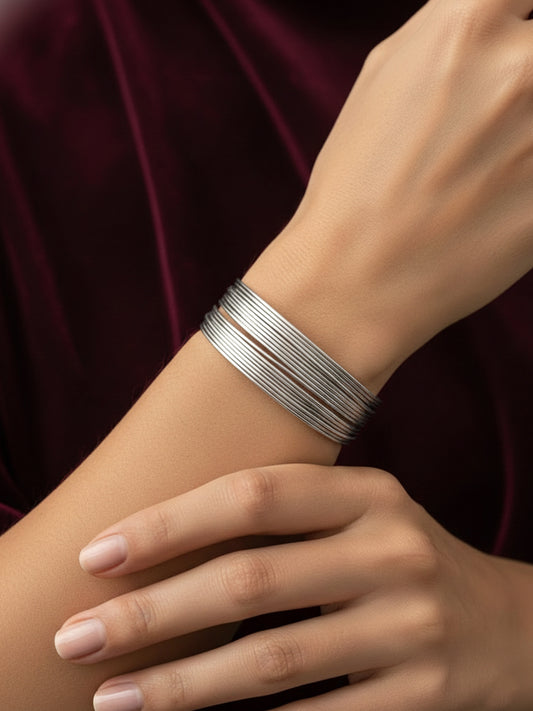 NVR Women Silver Plated Circle Split Coil Wire Cuff Bracelet