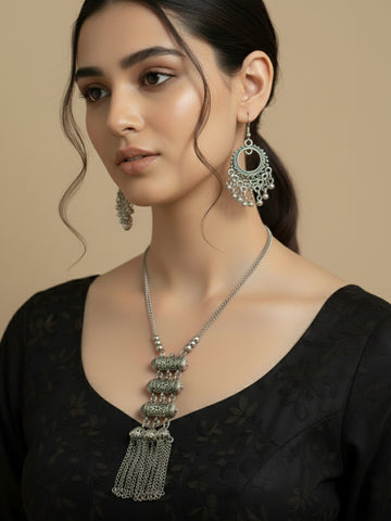 NVR Women's Silver-Plated Oxidised Tribal Jewellery Set